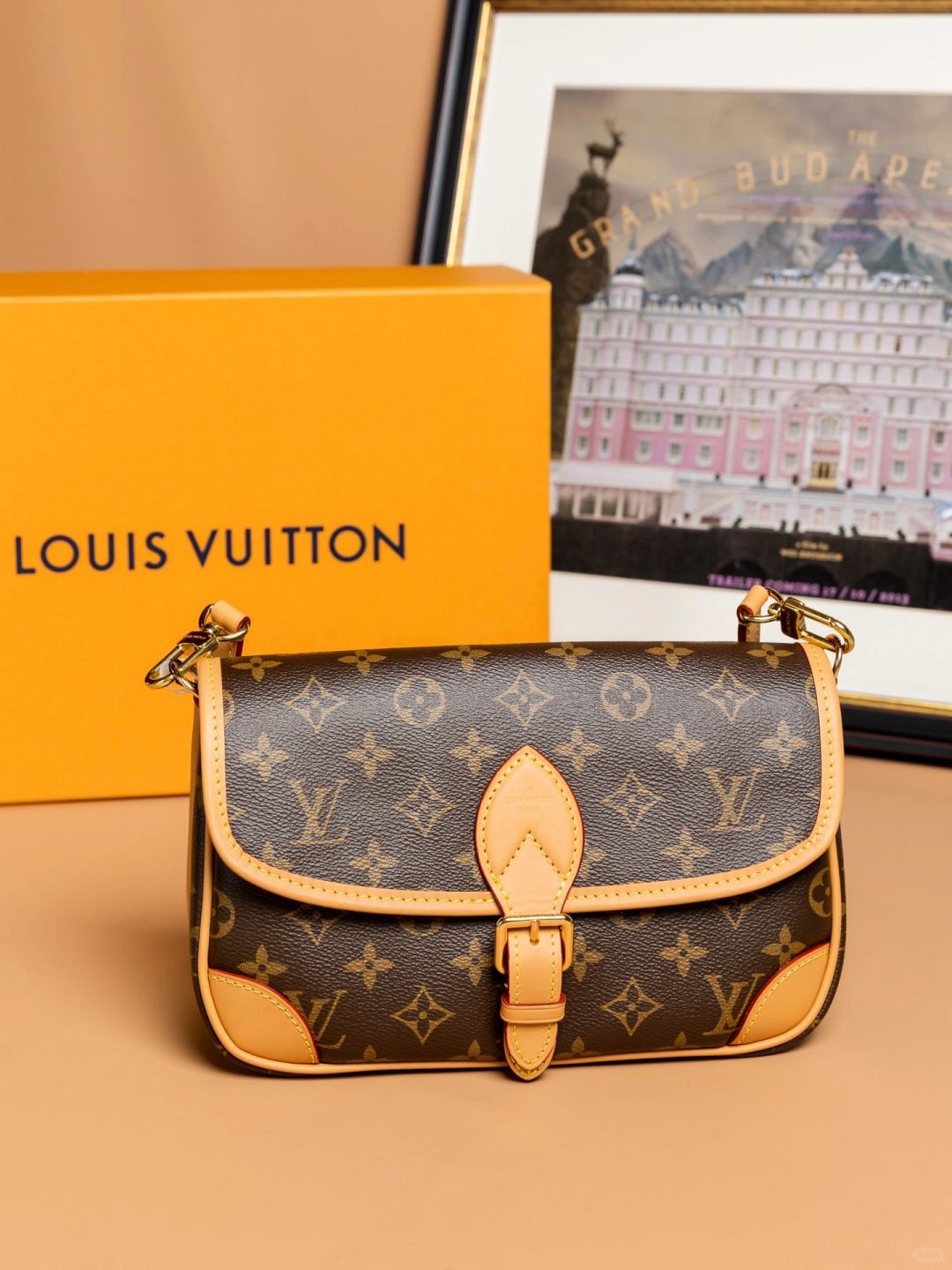 LV Diane baguette bag M45985