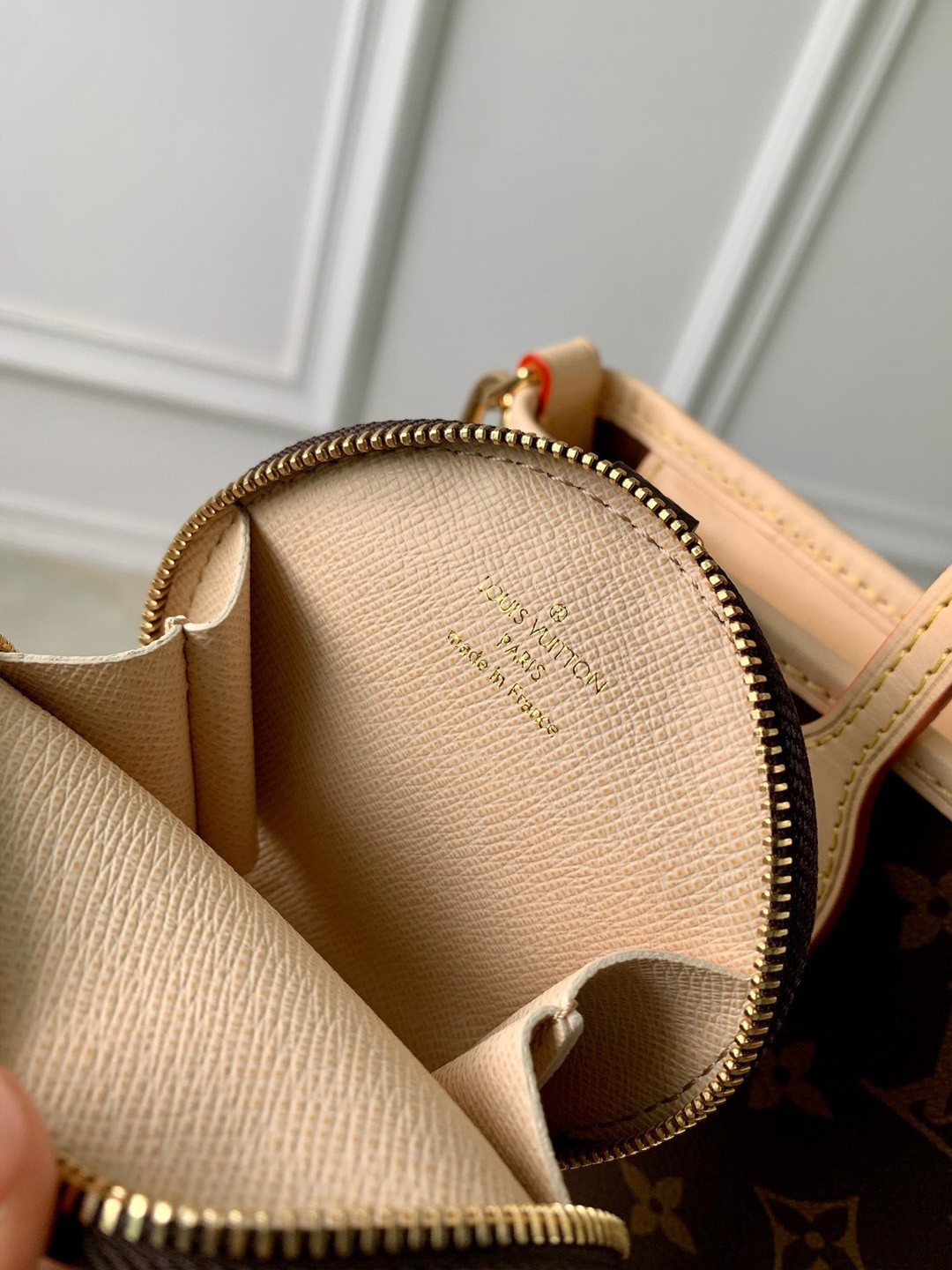 LV Neverfull BB Bag in Monogram Canvas M46705