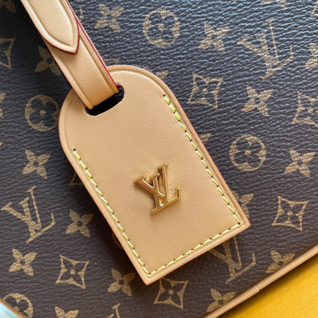 LVPetite Boite Chapeau In Monogram Canvas M43514