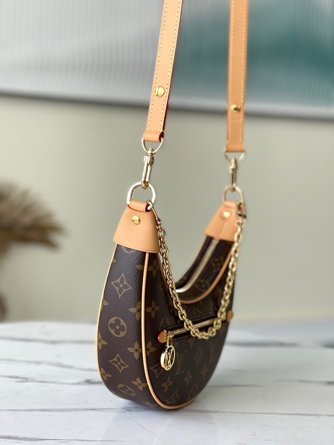 LV Loop Bag In Monogram Canvas M81098