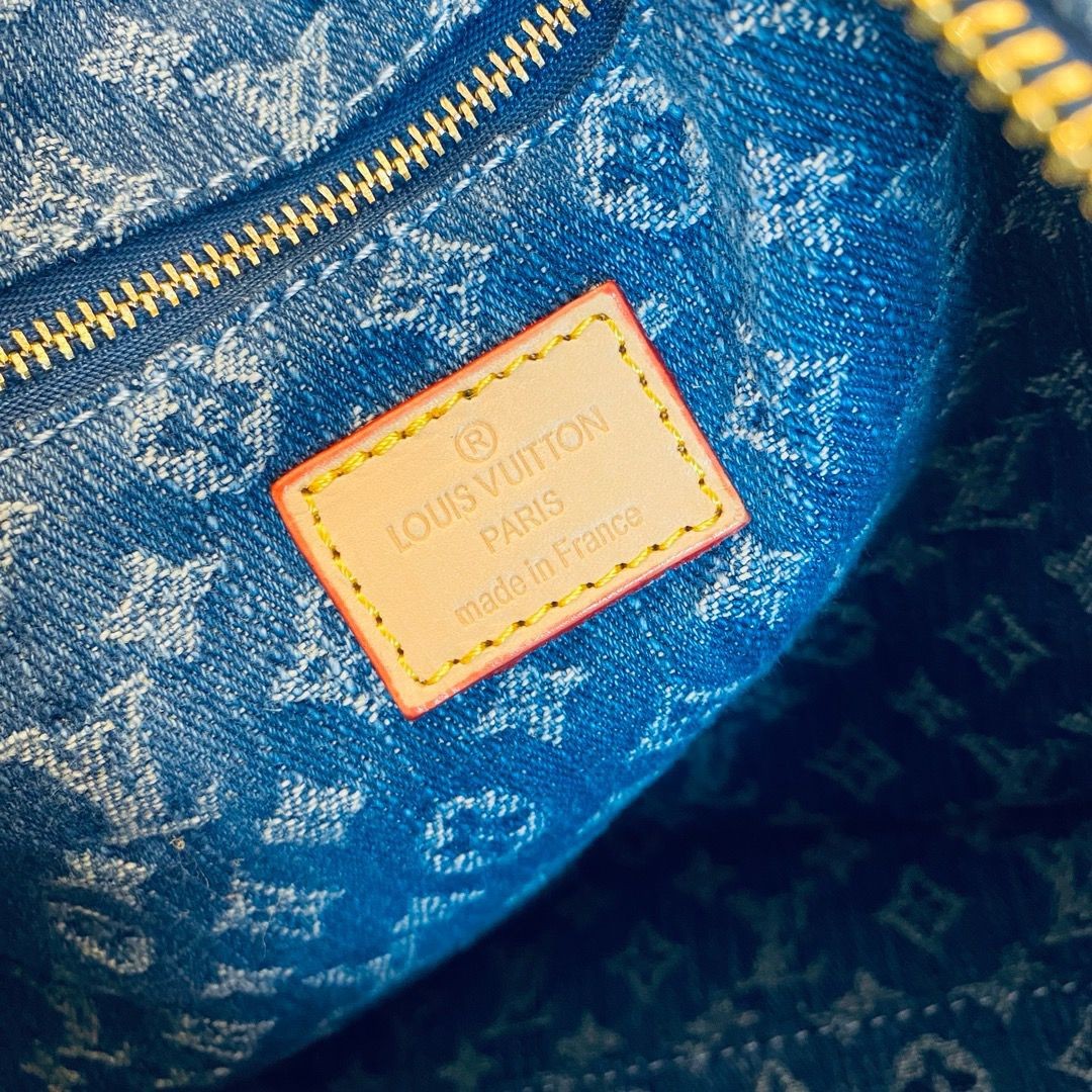 l**is V*t*n keepall bandouliere 45 monogram denim blue