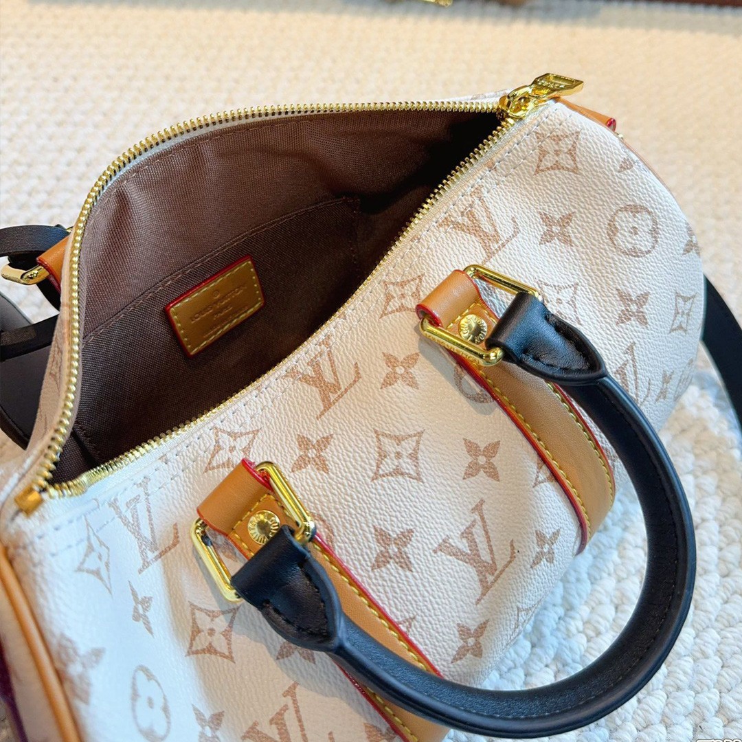 l**is V*t*n monogram dune keepall bandouliere 45 travel bag