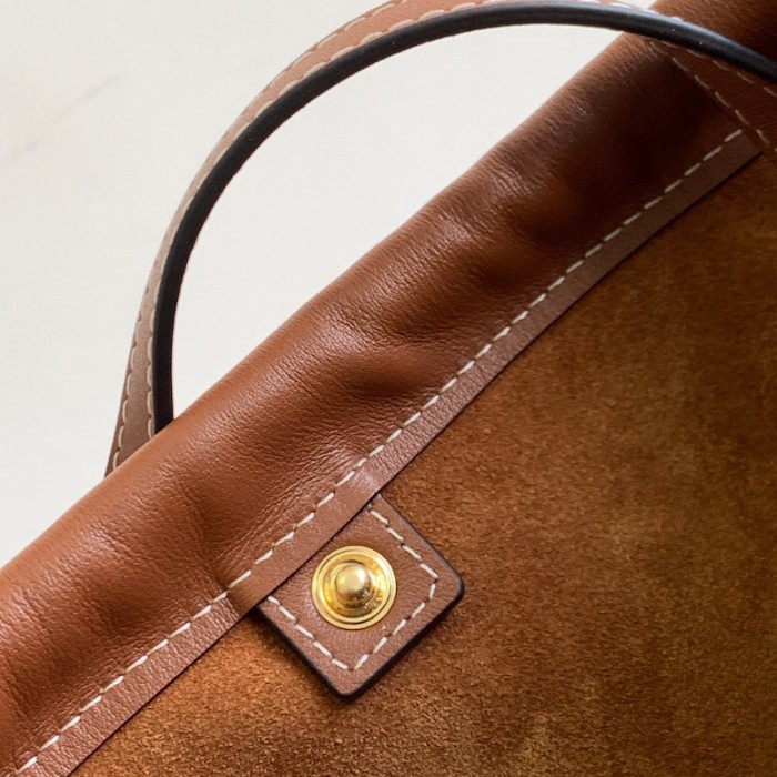 Ce**e small cabas drawstring cuir triomphe in smooth calfskin tan
