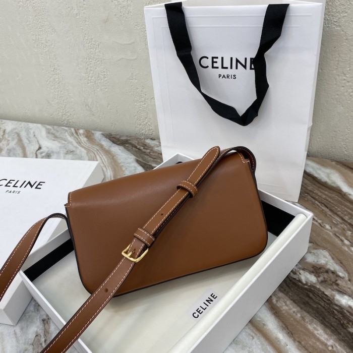 Ce**e shoulder bag triomphe in shiny calfskin tan
