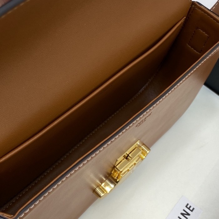 Ce**e shoulder bag triomphe in shiny calfskin tan