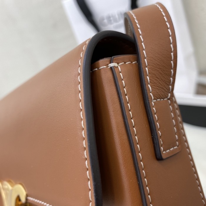 Ce**e shoulder bag triomphe in shiny calfskin tan