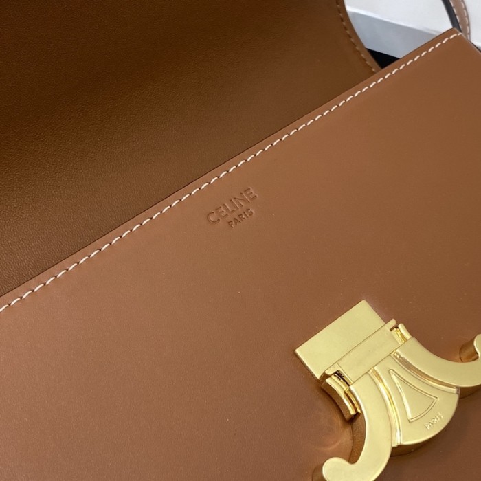 Ce**e shoulder bag triomphe in shiny calfskin tan