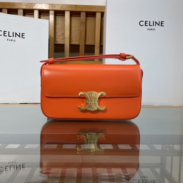 Ce**e shoulder bag triomphe in shiny calfskin orange