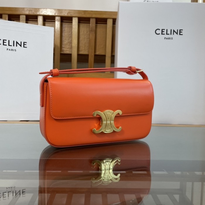 Ce**e shoulder bag triomphe in shiny calfskin orange