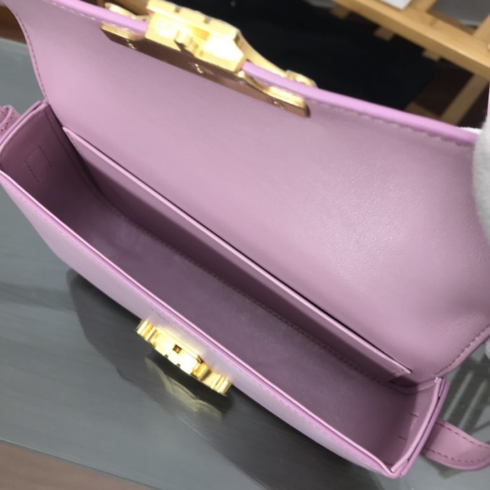 Ce**e shoulder bag triomphe in shiny calfskin pink