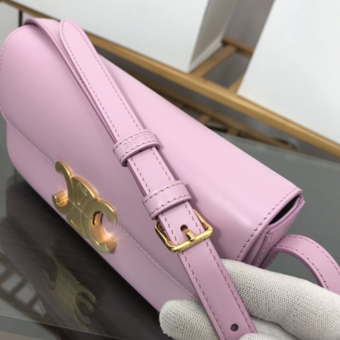 Ce**e shoulder bag triomphe in shiny calfskin pink