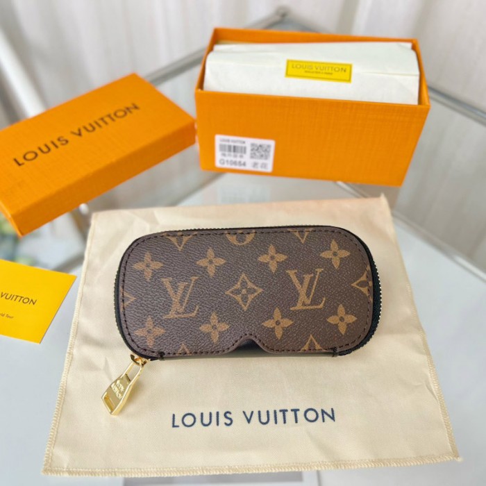 l**is V*t*n sunglasses pouch gm gi0633