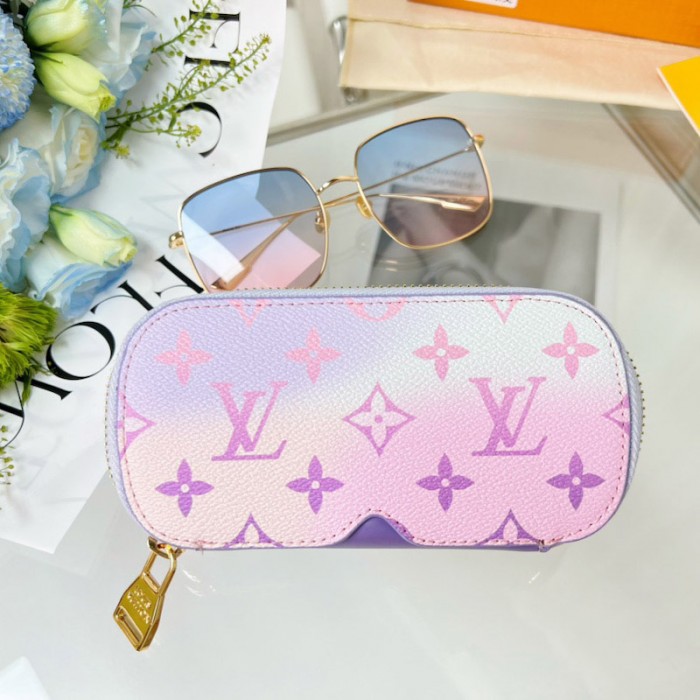 l**is V*t*n gm glasses case gi0751