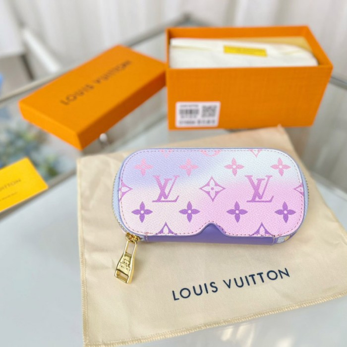 l**is V*t*n gm glasses case gi0751