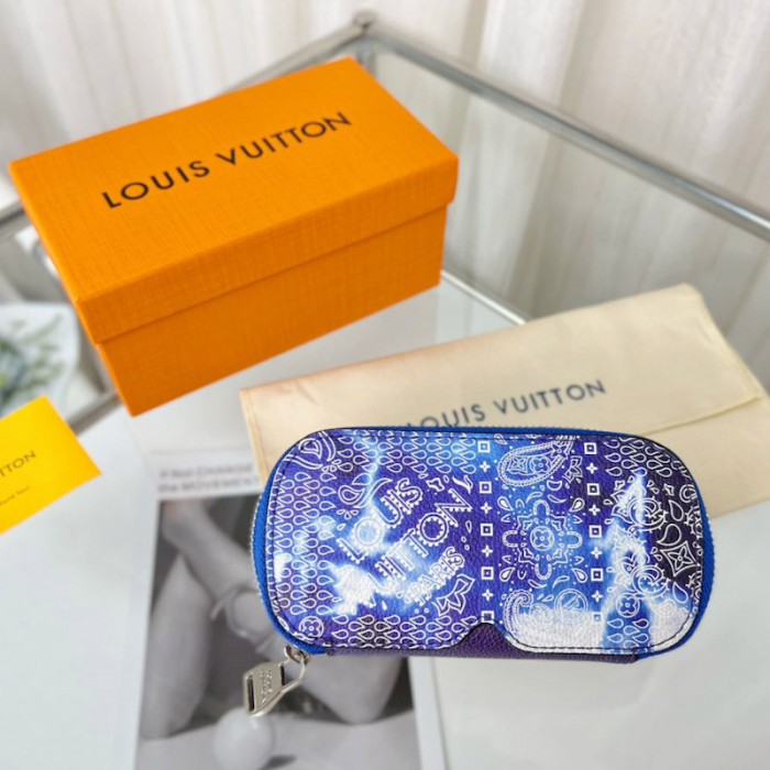 l**is V*t*n sunglasses pouch gm gi0764