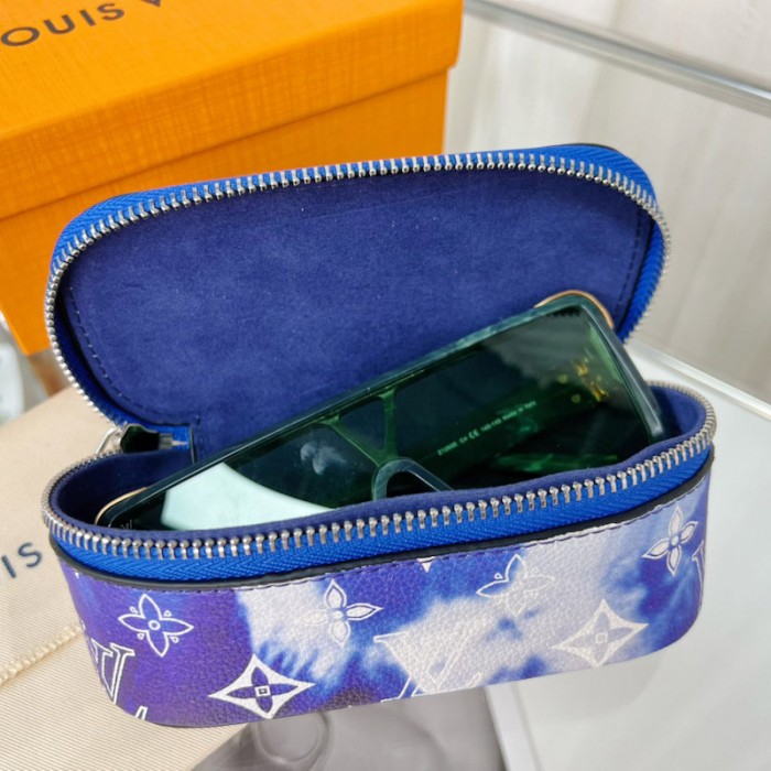 l**is V*t*n sunglasses pouch gm gi0764