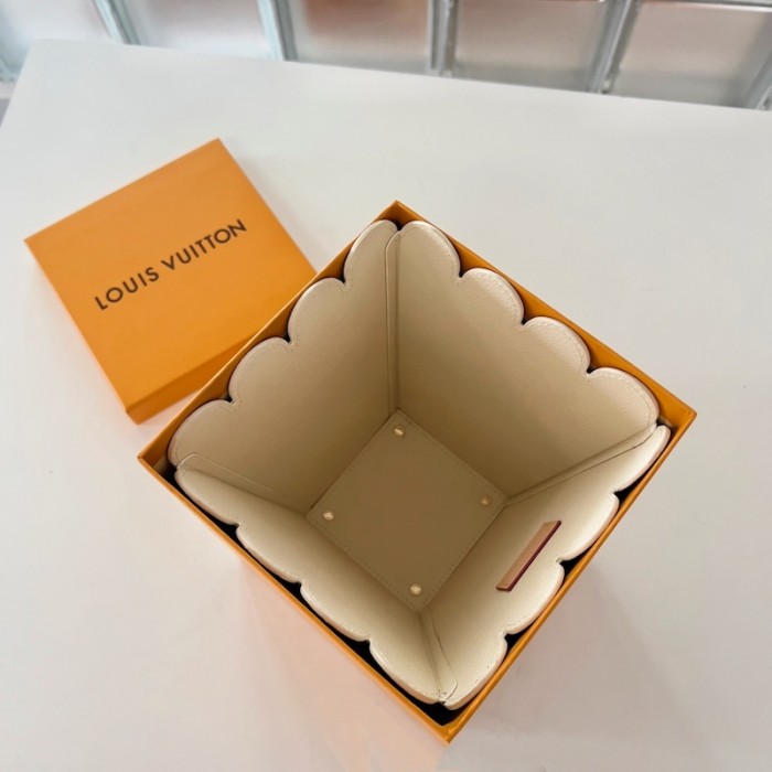 l**is V*t*n lv flower popcorn basket gi0800