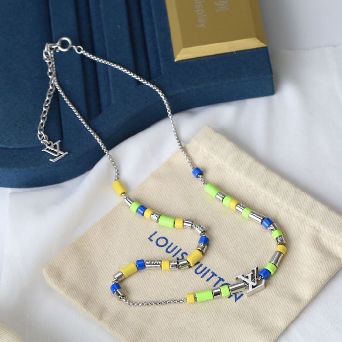 l**is V*t*n lv sunrise necklace m00651