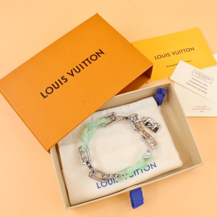 l**is V*t*n monogram chain bracelet m00733
