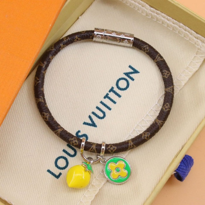 l**is V*t*n hang it lv fruits leather bracelet m0847e