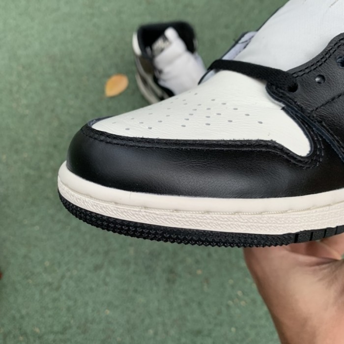 Air Jordan 1 Dark Mocha