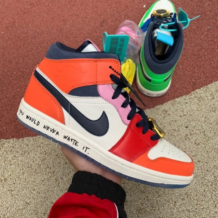 Air Jordan 1 Mid WMNS Fearless
