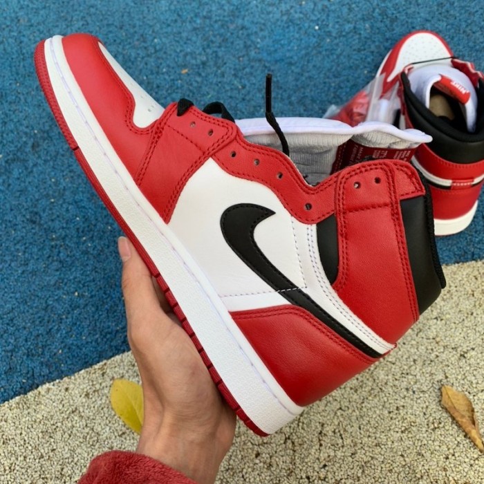 Air Jordan 1 OG Chicago