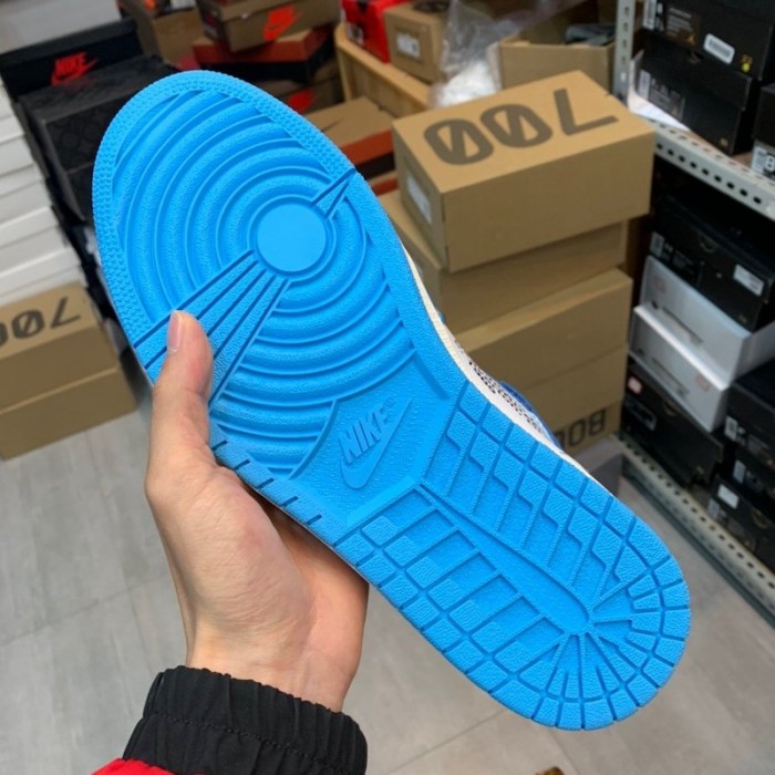 Air Jordan 1 Retro High Off-White University Blue