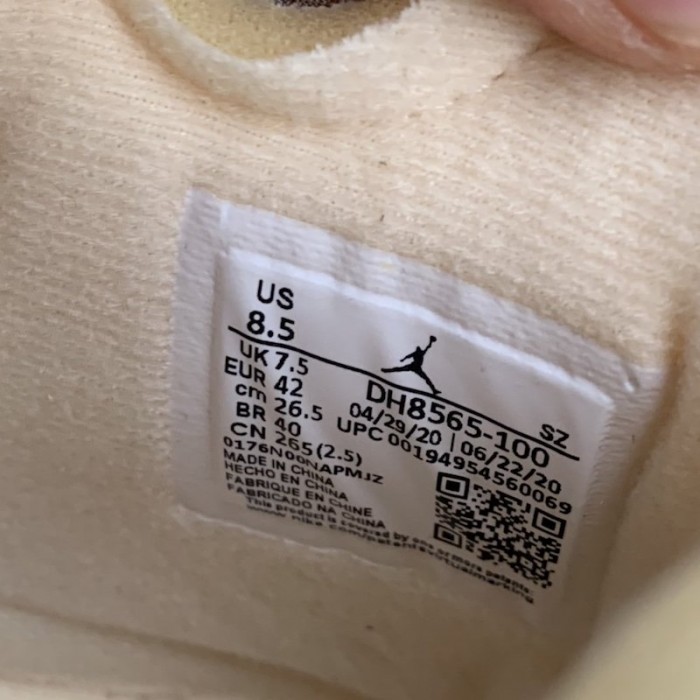 Of White x Air Jordan 5 Sail