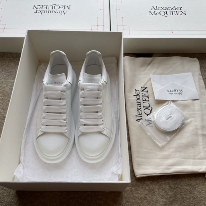 Alexander Mcqueen Oversized Sneaker White color