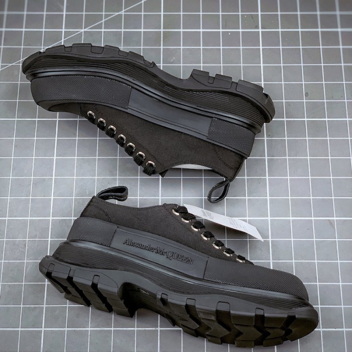 Alexander McQueen Tread Slick Lace up Sneakers Black
