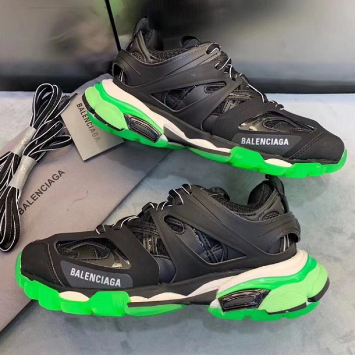 Ba*len*cia*ga track 3.0 sneakers black glow-in-the-dark