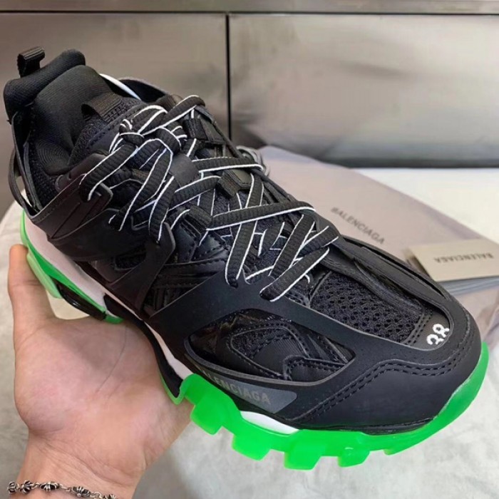 Ba*len*cia*ga track 3.0 sneakers black glow-in-the-dark