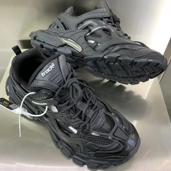 Ba*len*cia*ga track 2 sneakers black