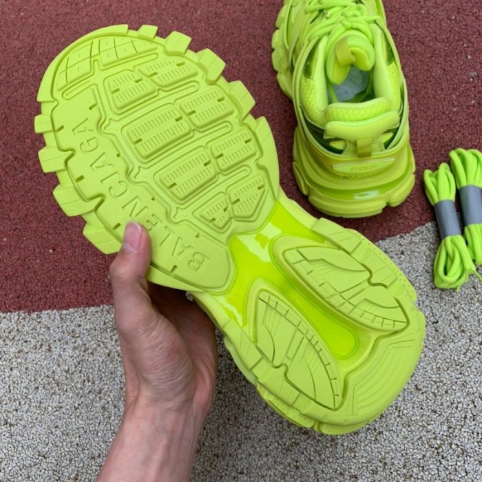 Ba*len*cia*ga track 3.0 sneakers fluorescent green