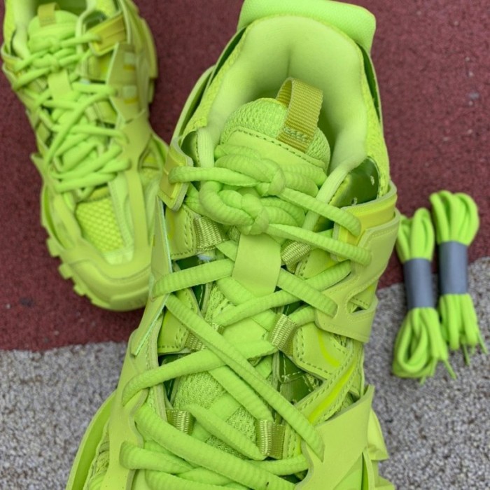 Ba*len*cia*ga track 3.0 sneakers fluorescent green
