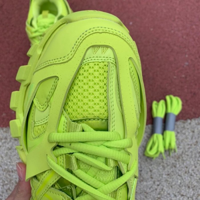 Ba*len*cia*ga track 3.0 sneakers fluorescent green