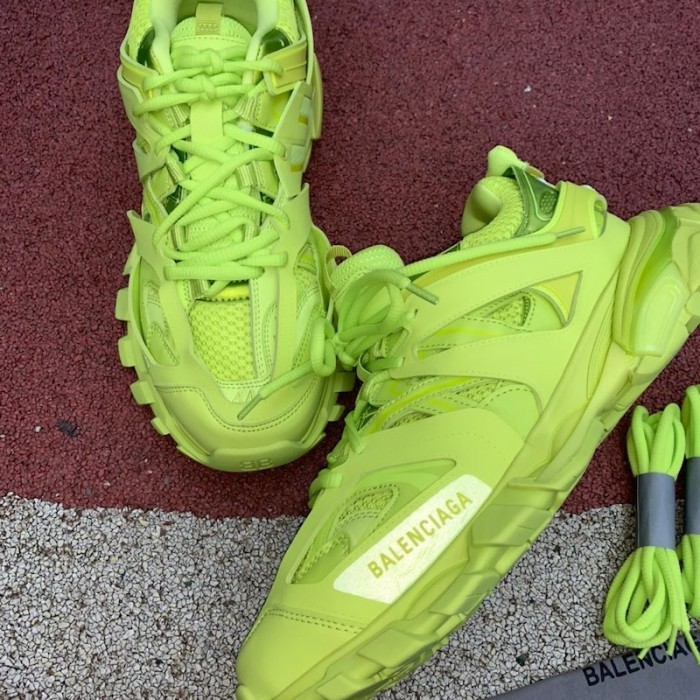Ba*len*cia*ga track 3.0 sneakers fluorescent green