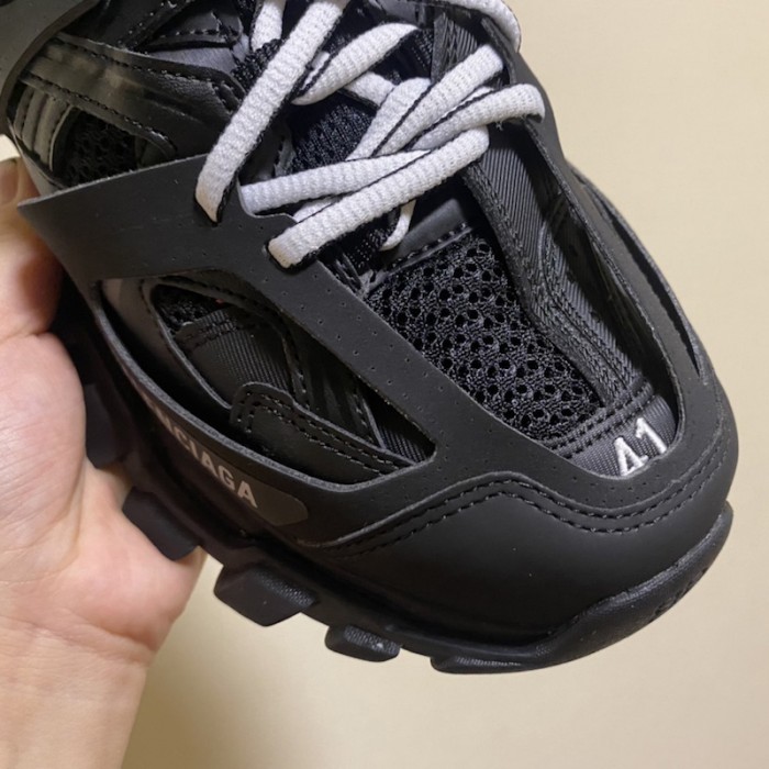 Ba*len*cia*ga track mule black