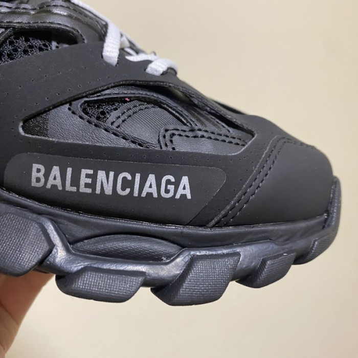 Ba*len*cia*ga track mule black