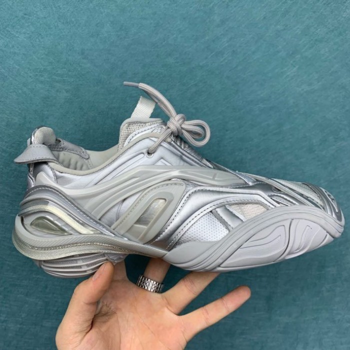 Ba*len*cia*ga tyrex sneakers silver