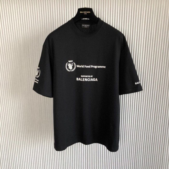 Ba*len*cia*ga wfp t-shirt medium fit in black