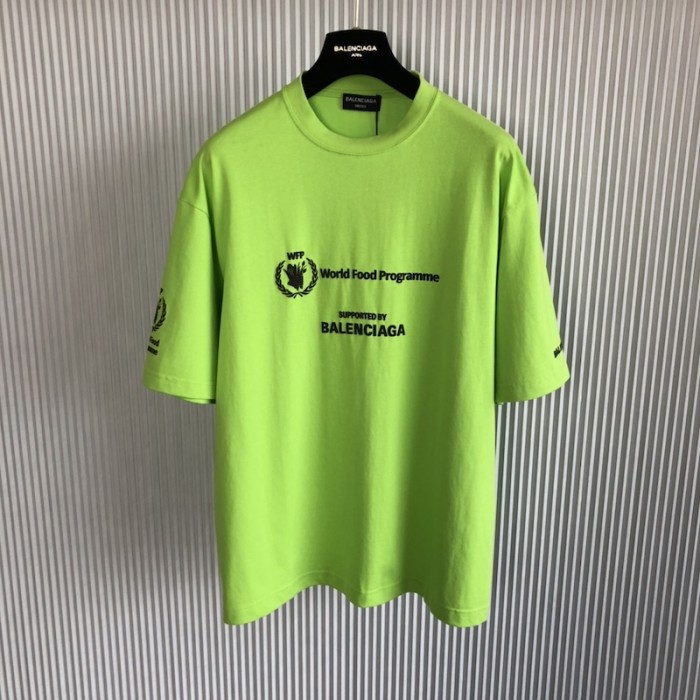 Ba*len*cia*ga wfp t-shirt medium fit in green
