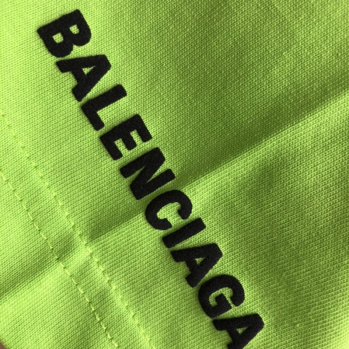 Ba*len*cia*ga wfp t-shirt medium fit in green