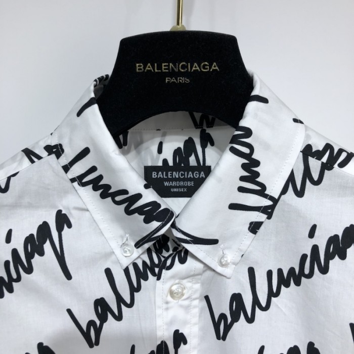Ba*len*cia*ga men