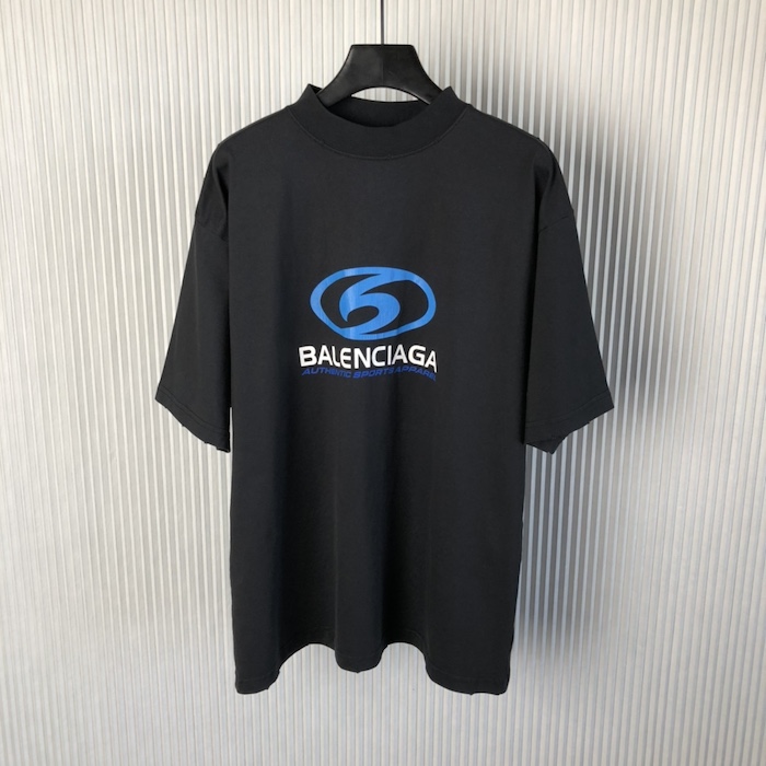 Ba*len*cia*ga surfer t-shirt medium fit in black and blue