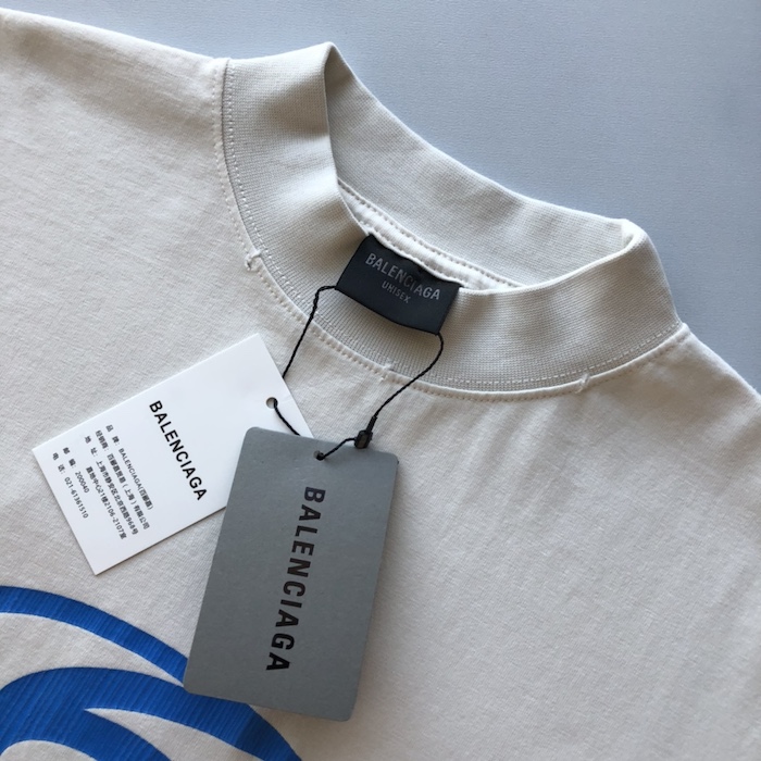 Ba*len*cia*ga surfer t-shirt medium fit in white and blue