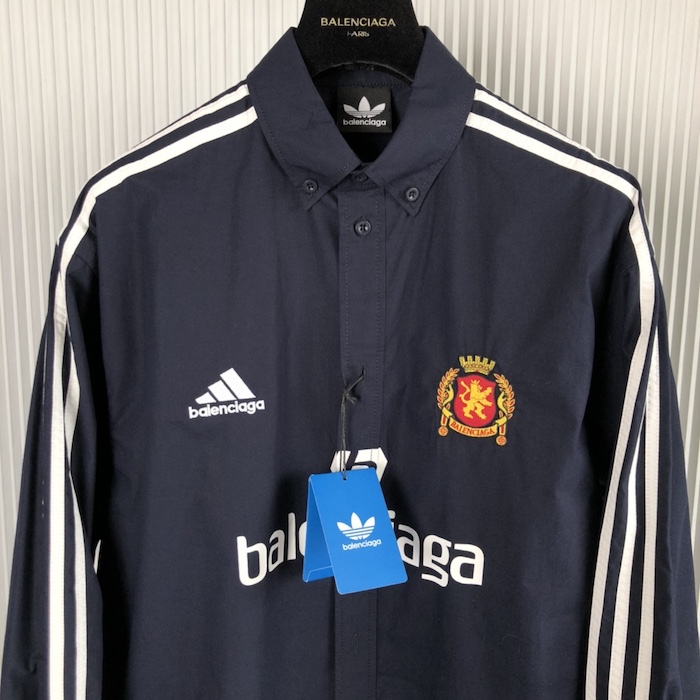 Ba*len*cia*ga x ad*s manchester united shirt blue