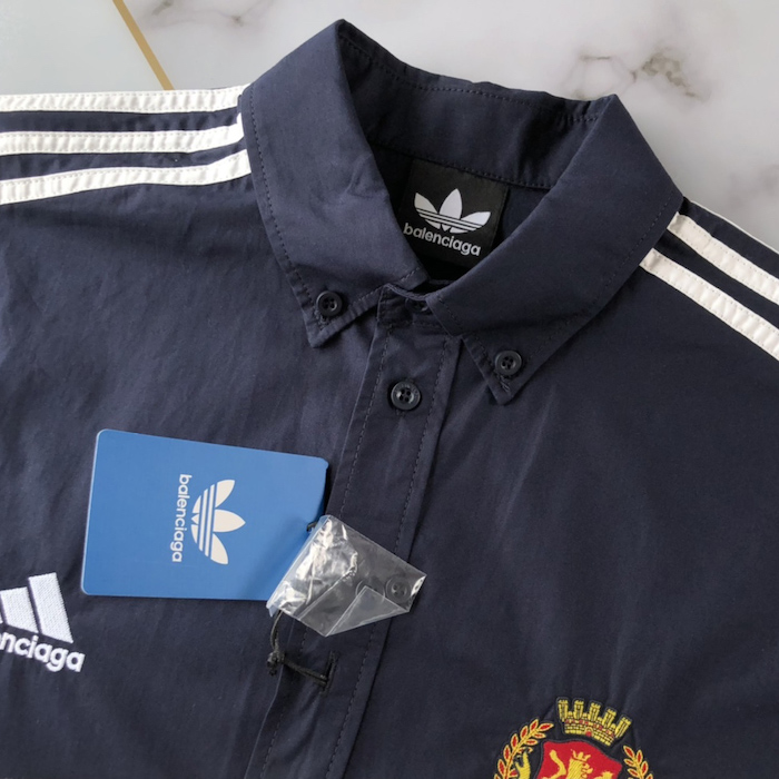 Ba*len*cia*ga x ad*s manchester united shirt blue