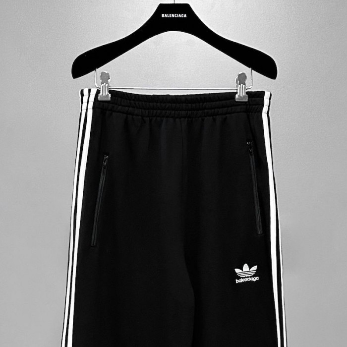 Ba*len*cia*ga / ad*s tailored pants in black